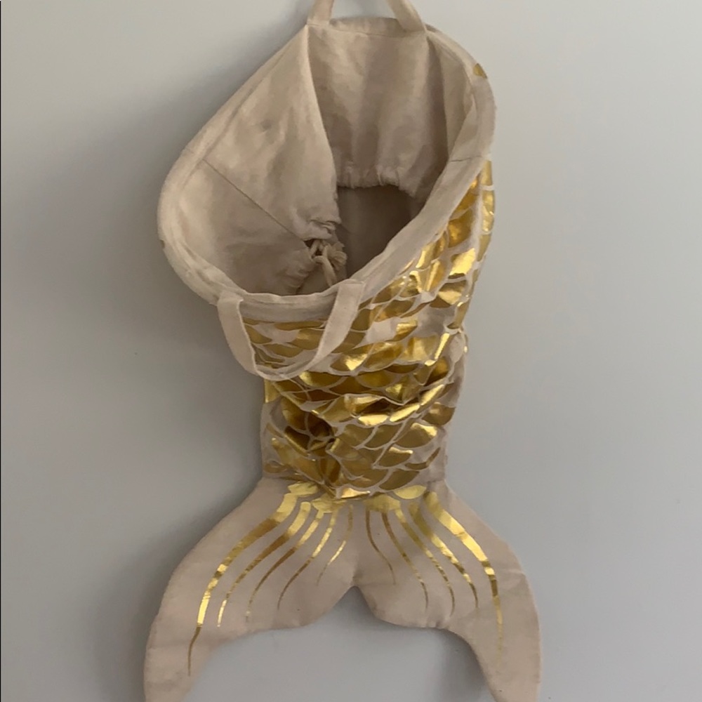 Mermaid Tail Hamper